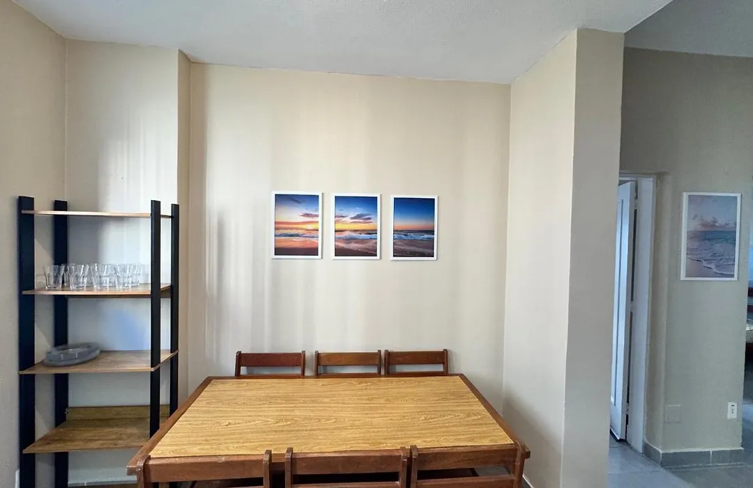 Apartamento 701 nas Pitangueiras - 2 dormitórios - na quadra da praia!-1